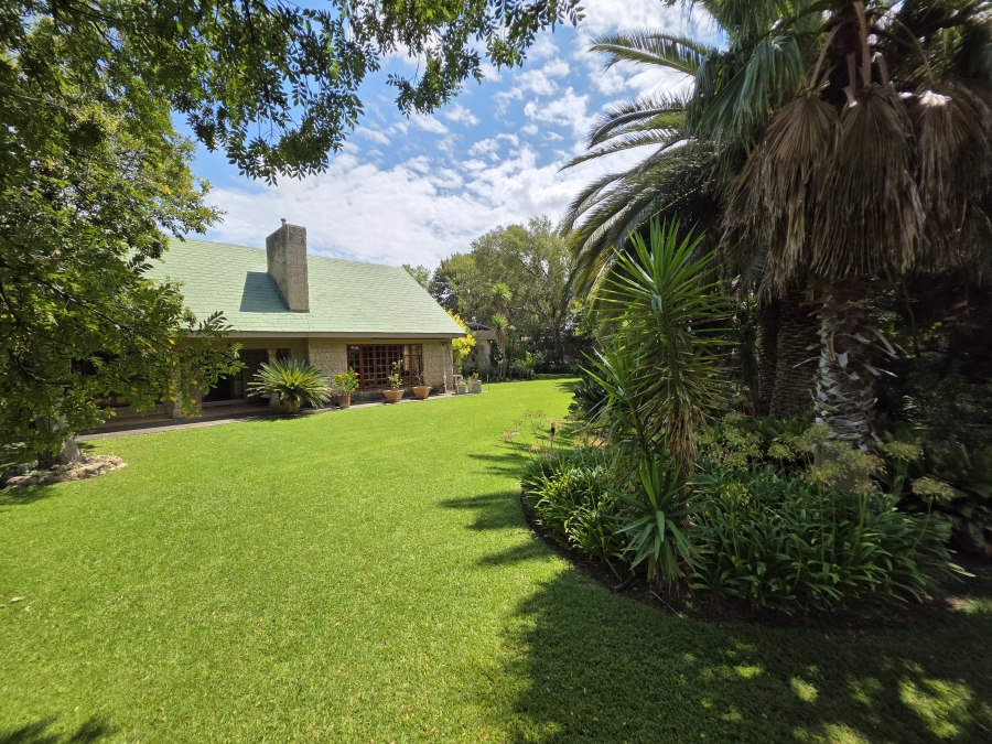 7 Bedroom Property for Sale in Jim Fouchepark Free State